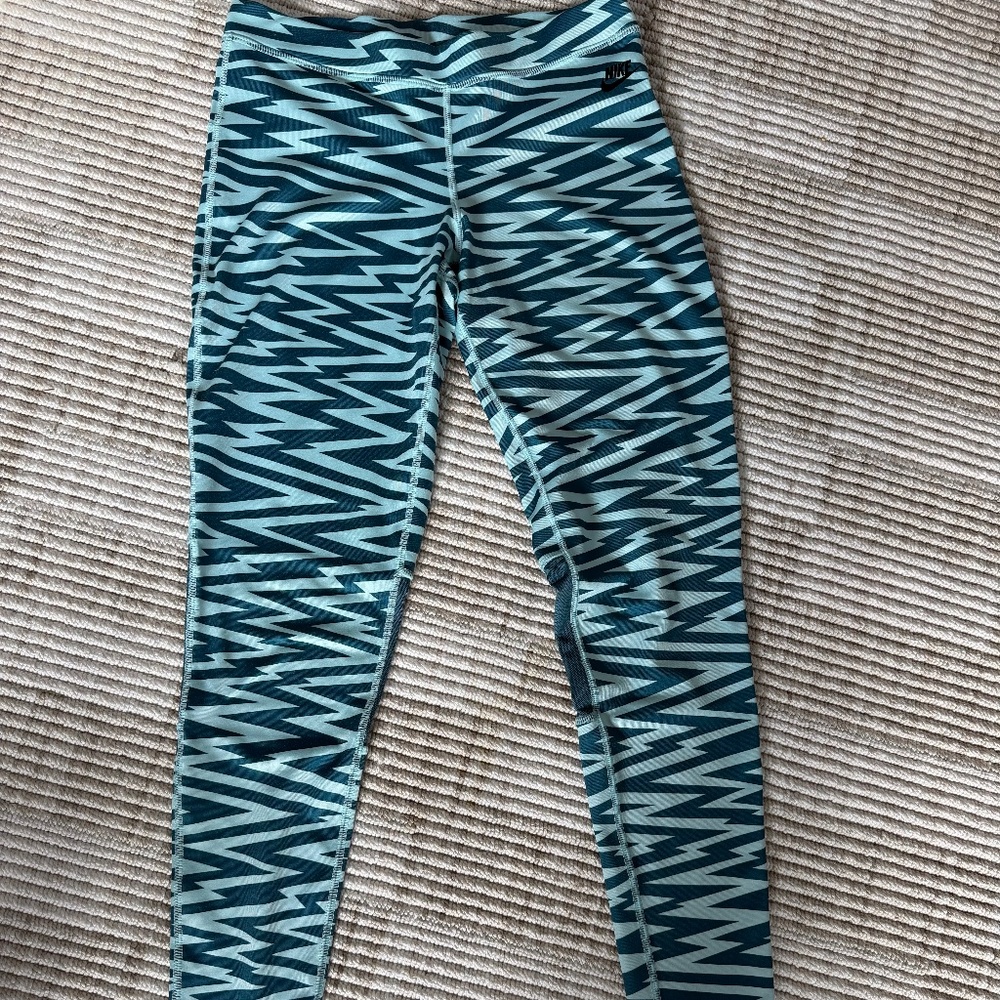 Women's 7/8 Nike Leggings